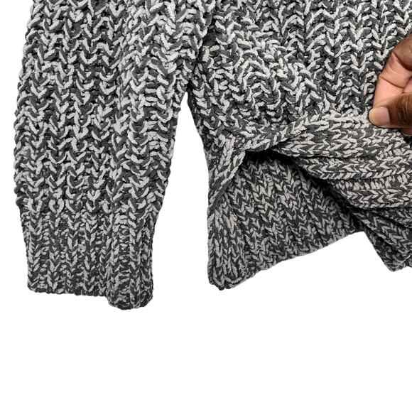 American Eagle Oversized Knit Sweater Sz M Gray Pullover Crewneck Side Slit - Picture 3 of 6